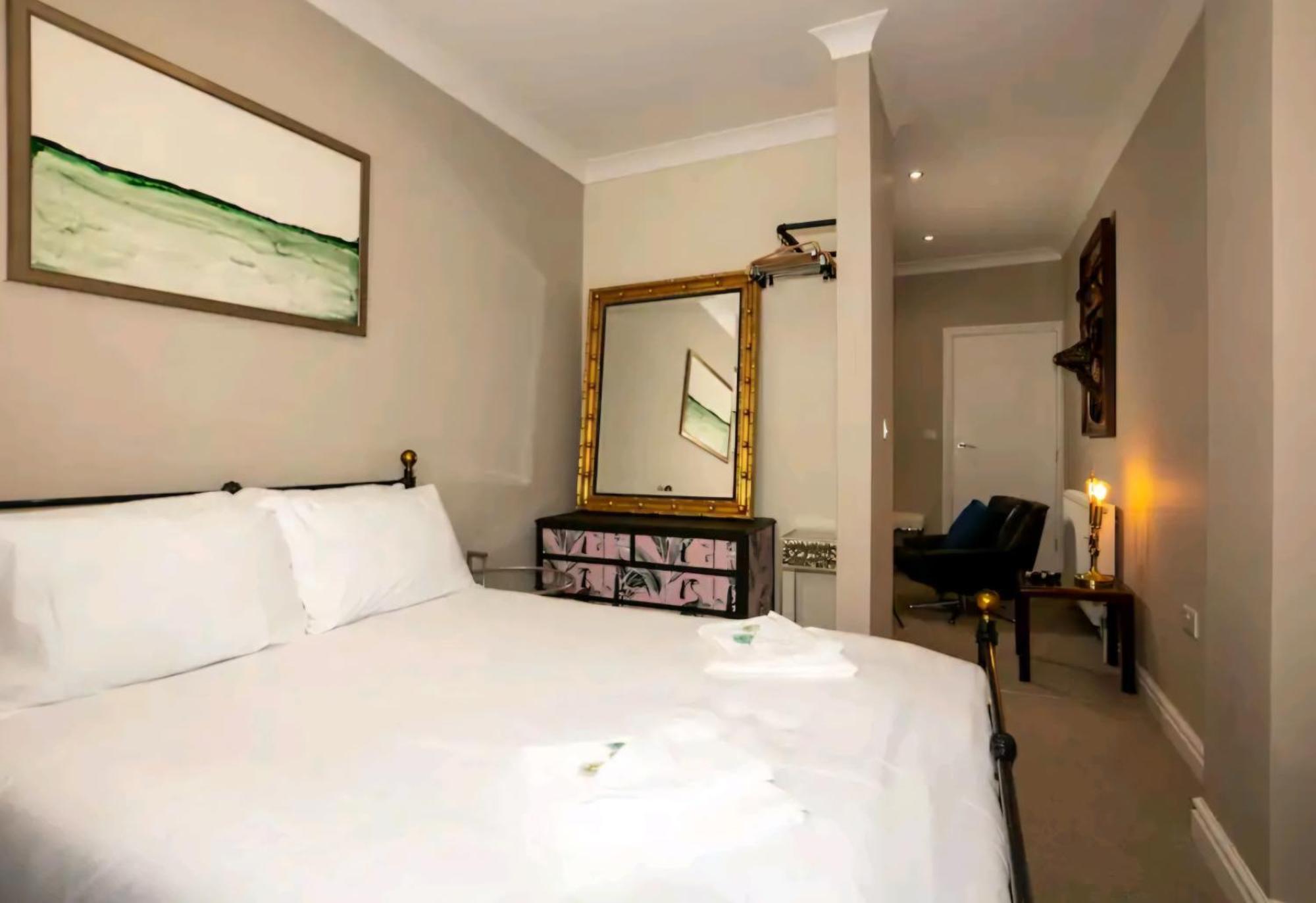 Stones Throw Apartment สการ์โบโรห์ ภายนอก รูปภาพ